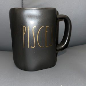 NWT - Rae Dunn Pisces Mug ☕️